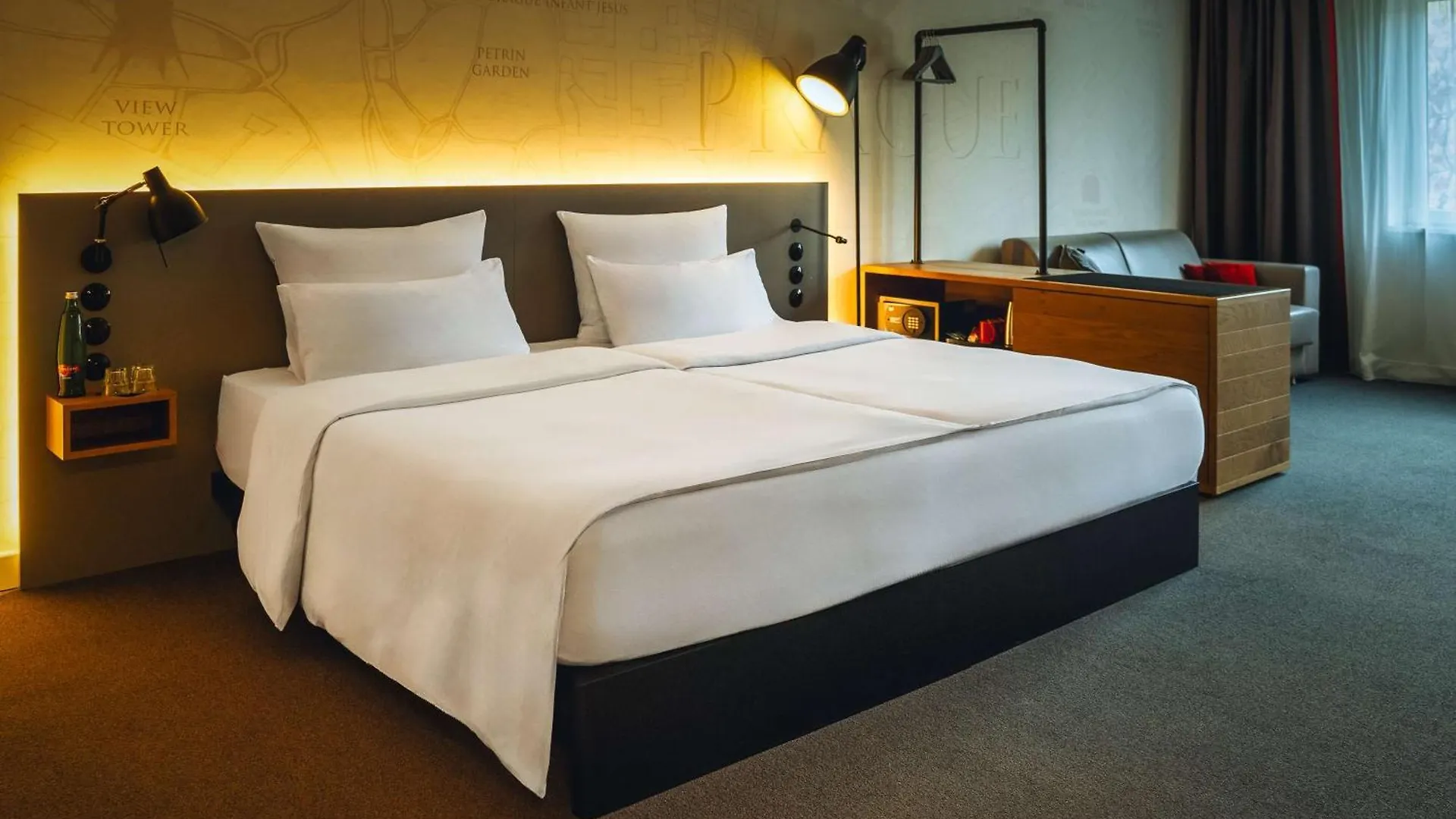 **** Otel Pentahotel Prag Çek Cumhuriyeti